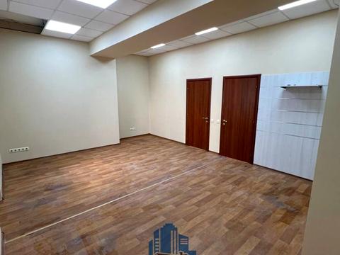 комерційна за адресою Батумська вул., 11