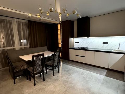 квартира за адресою Степана Бандери вул., 79