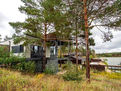 будинок за адресою Набережна вул., 19