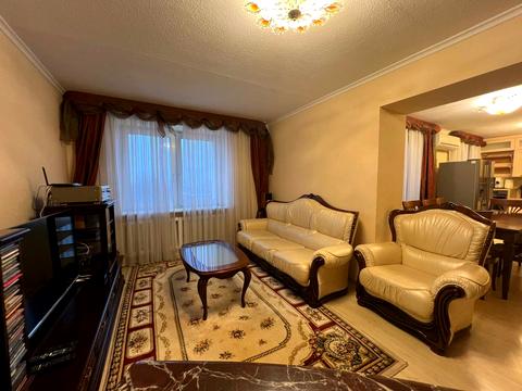 квартира за адресою Олександра Довженка вул., 14/1