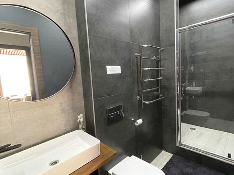 комерційна за адресою Вячеслава Зайцева вул., 26а