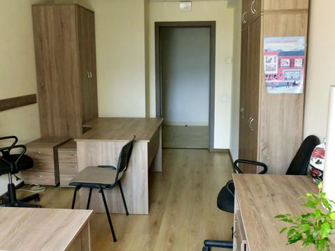 комерційна за адресою майдан Незалежності пл., 2
