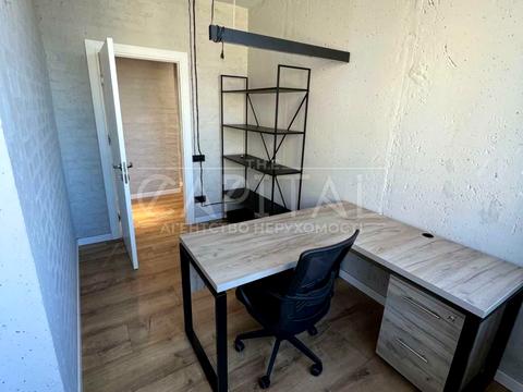 коммерческая по адресу Антоновича ул. (Горького), 74-78