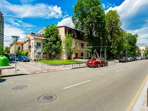 комерційна за адресою Івана Франка вул., 26