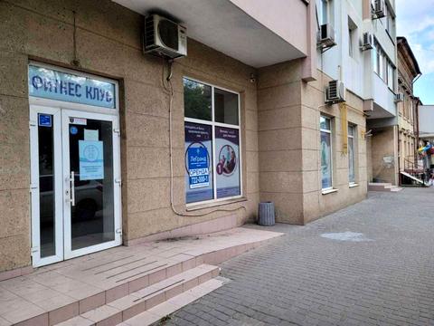 комерційна за адресою Старопортофранківська вул., 81а