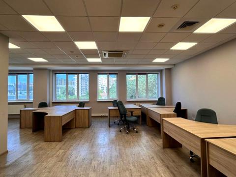 коммерческая по адресу Полевая ул., 24