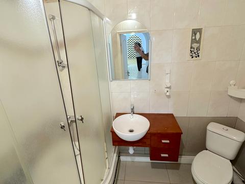 комерційна за адресою Дерибасівська вул., 1