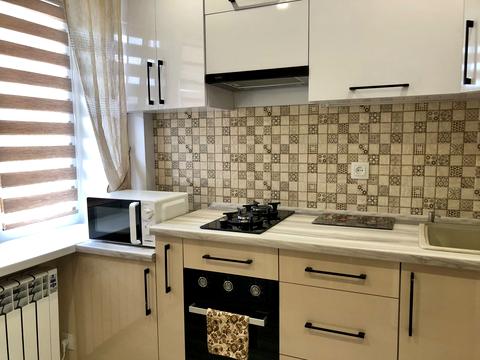 квартира за адресою Соборна вул. (50 років Жовтня), 3