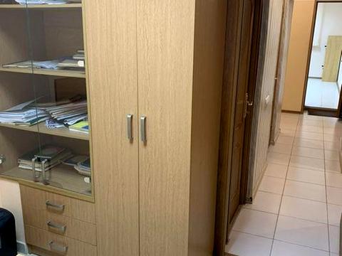 комерційна за адресою Володимирська вул., 82