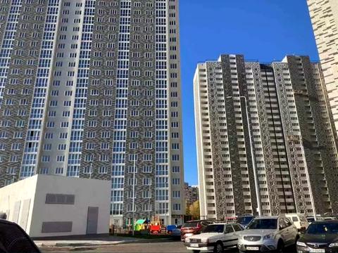 комерційна за адресою Ревуцького вул., 54-А