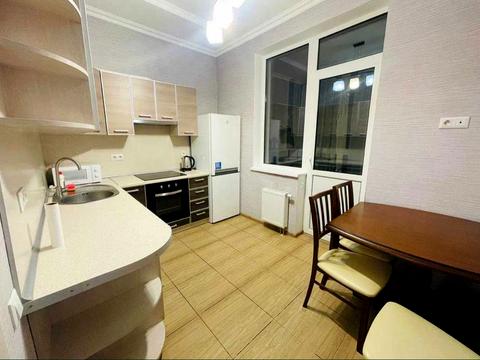 квартира за адресою Кирило-Мефодіївська вул., 2