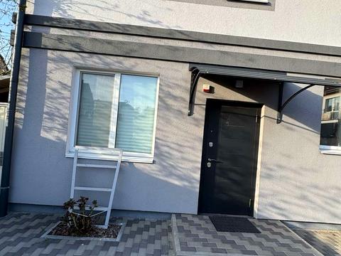 будинок за адресою Євгена Гребінки вул. (Дзержинського)