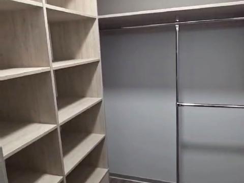 квартира по адресу Володимирська ул., 1