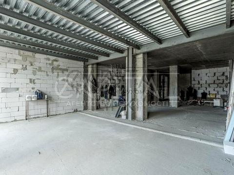 комерційна за адресою Андрія Верхогляда вул. (Михайла Драгомирова), 4Б