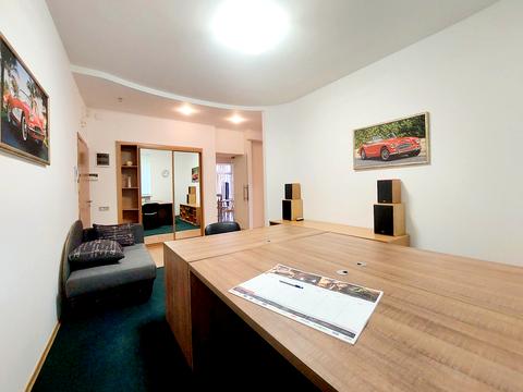 комерційна за адресою Личаківська вул. (), 2