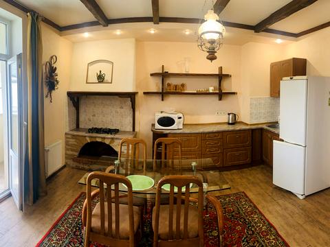 квартира за адресою Раїси Окіпної вул., 4