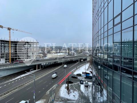 коммерческая по адресу Степана Бандеры просп. (Московський), 9Б