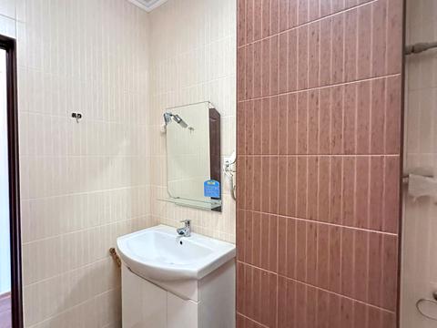 комерційна за адресою Курортна, 10В