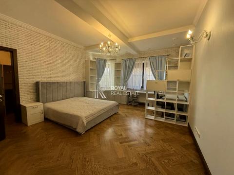 будинок за адресою с. Лісники, квіткова