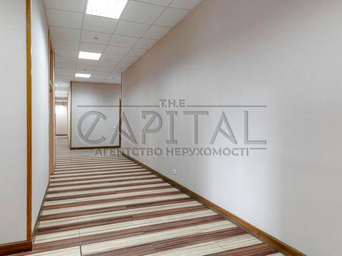 комерційна за адресою Саксаганського вул., 67
