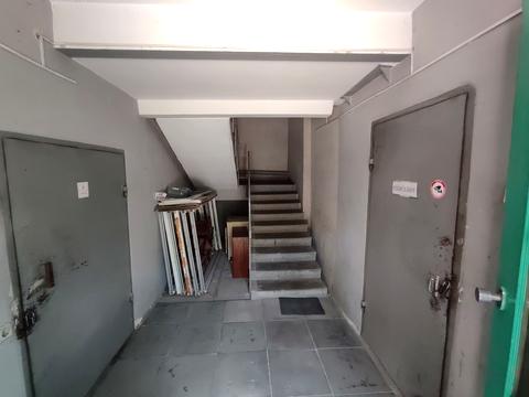 комерційна за адресою Пирогівський Шлях вул. (Червонопрапорна), 32