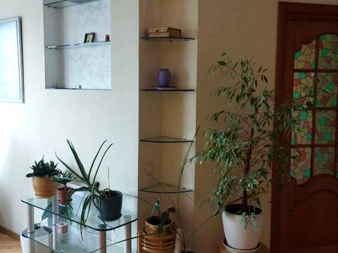 квартира за адресою Верховної Ради бульв., 14-Б