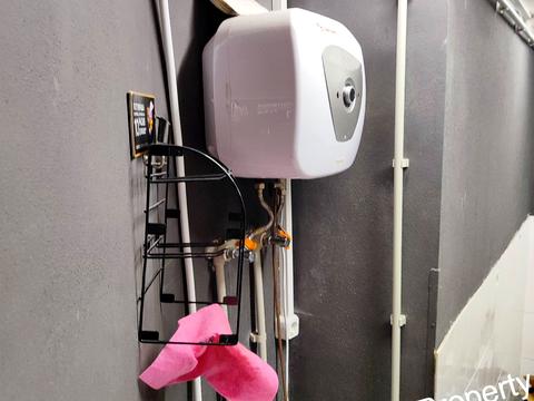 комерційна за адресою Гетьмана Кирила Розумовського вул. (Миколи Краснова), 17