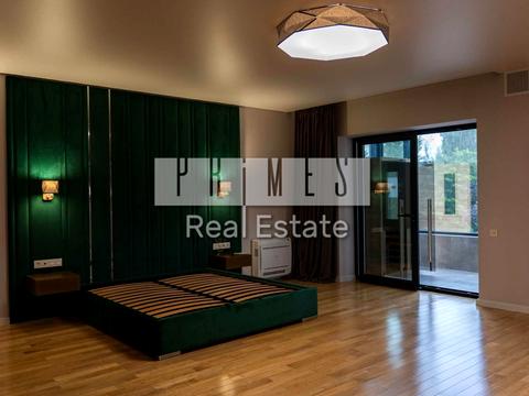 будинок за адресою Молодіжна вул.