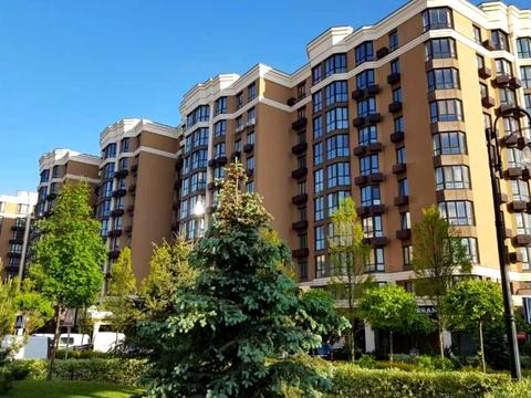 коммерческая по адресу Радісна, 4