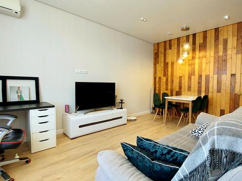 квартира за адресою Практична вул., 1