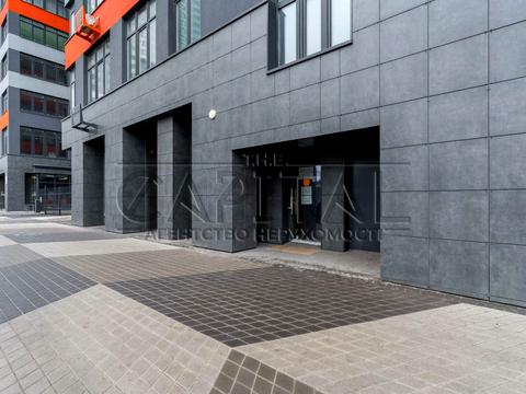 комерційна за адресою Чернігівська вул., 8 Б