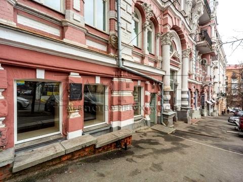 комерційна за адресою Лютеранська вул., 9