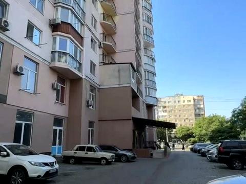 квартира за адресою Олексія Вадатурського вул. (Маршала Малиновського), 16б