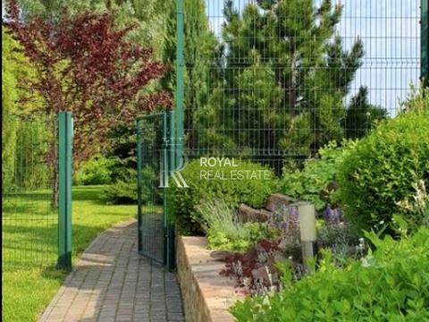 будинок за адресою Центральна