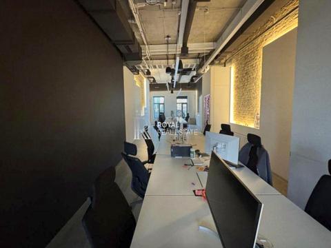 комерційна за адресою Контрактова пл., 9