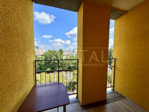квартира за адресою Регенераторна вул., 4 к8