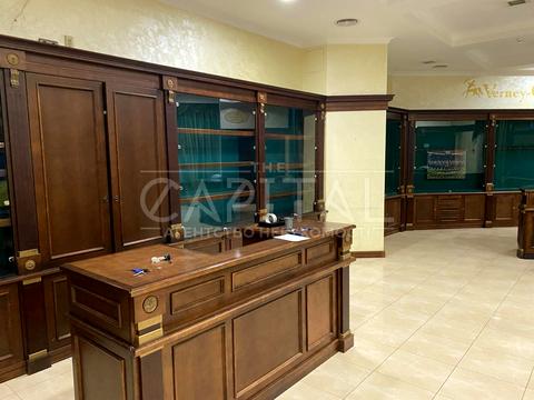 комерційна за адресою Микільсько-Слобідська вул., 4-Г