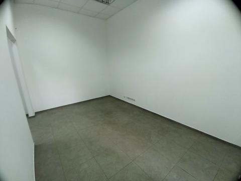 комерційна за адресою Генерала Миколи Юнаківа вул., 9