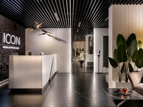 комерційна за адресою Джона Маккейна вул. (Івана Кудрі), 1