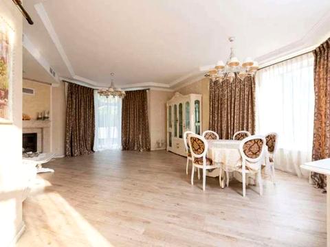 будинок за адресою Вишнева вул.