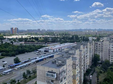 квартира за адресою Закревського, 33