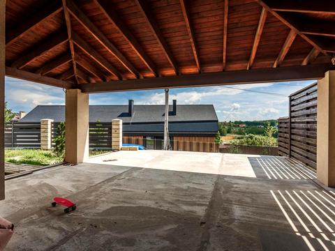 будинок за адресою с. Лісники, Захрестова вул.