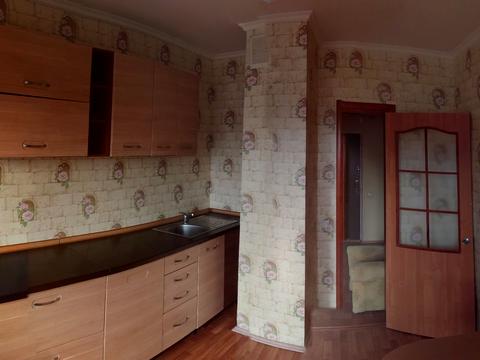 квартира за адресою Анни Ахматової вул., 28