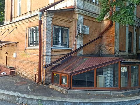 комерційна за адресою Лютеранська вул., 12