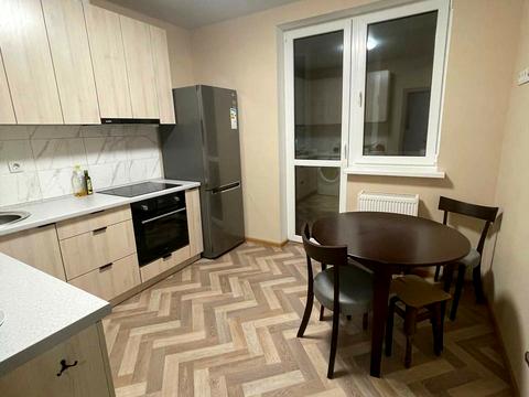 квартира по адресу Ревуцкого ул., 40-В