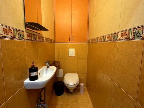 квартира за адресою Закарпатська вул., 11