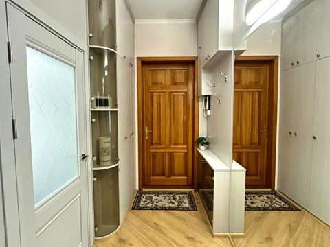квартира за адресою Трьохсвятительська вул., 9