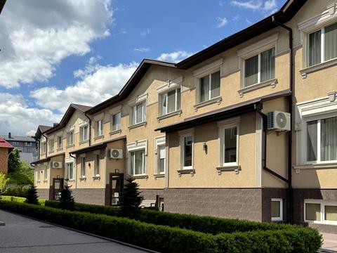 будинок за адресою Садова, 1Б