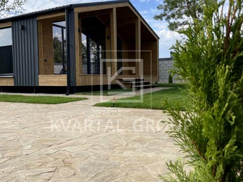 будинок за адресою Успішна, 1