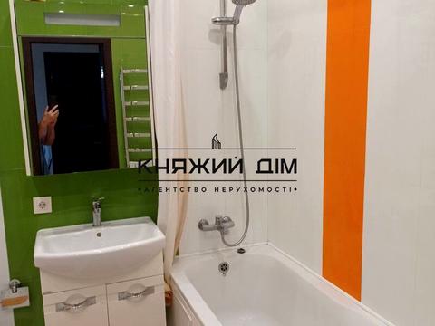 квартира за адресою Українка, Будівельників вул., 14